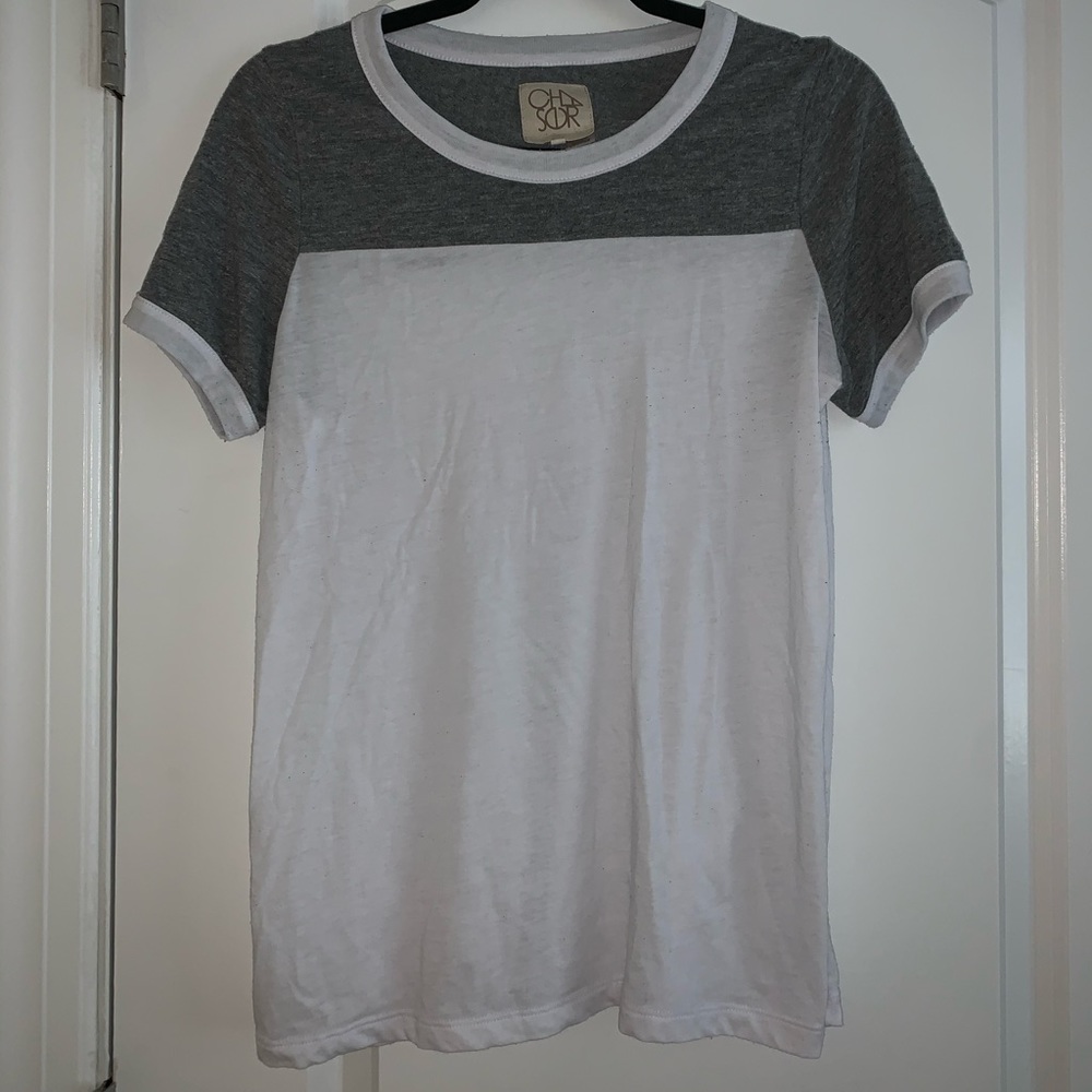 Chaser white gray ss tee contrast style